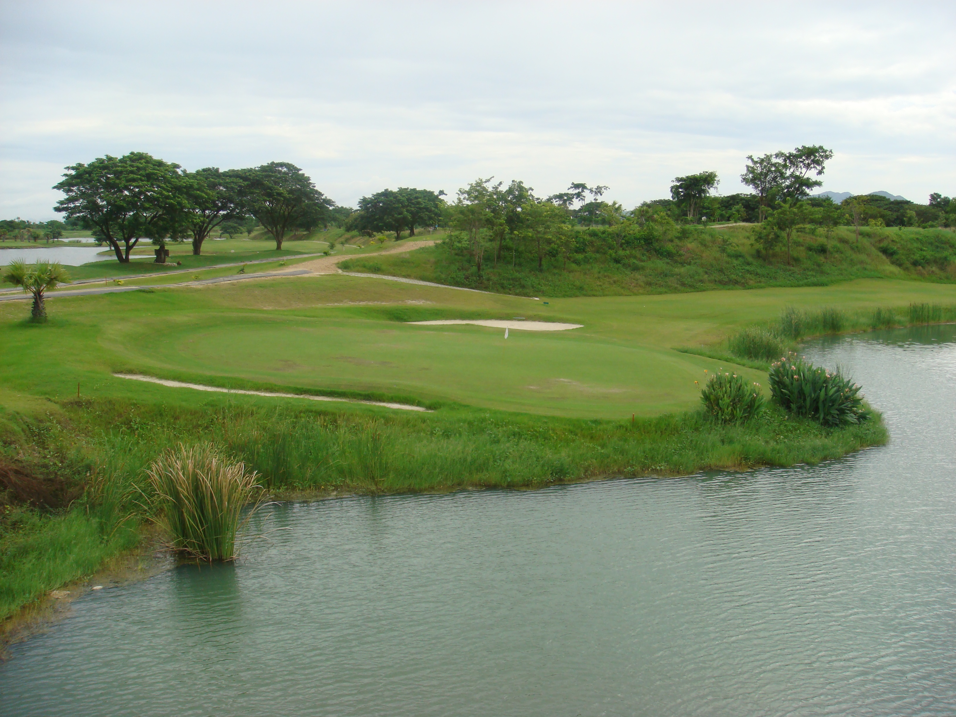 Blue Sapphire Golf & Resort (